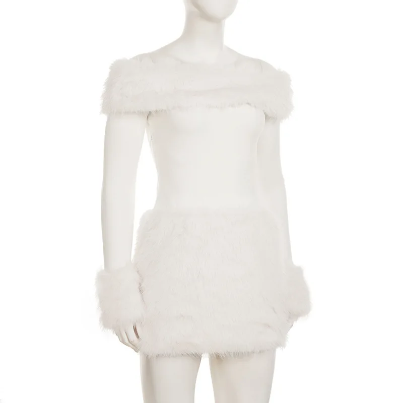 SKMY الخريف والشتاء مزاجه النساء حفلة الفراء المرقعة قبالة فستان باكتاف مفتوحة مثير سليم تيشيرت ضيق بأكمام طويلة الورك المعانقة فستان