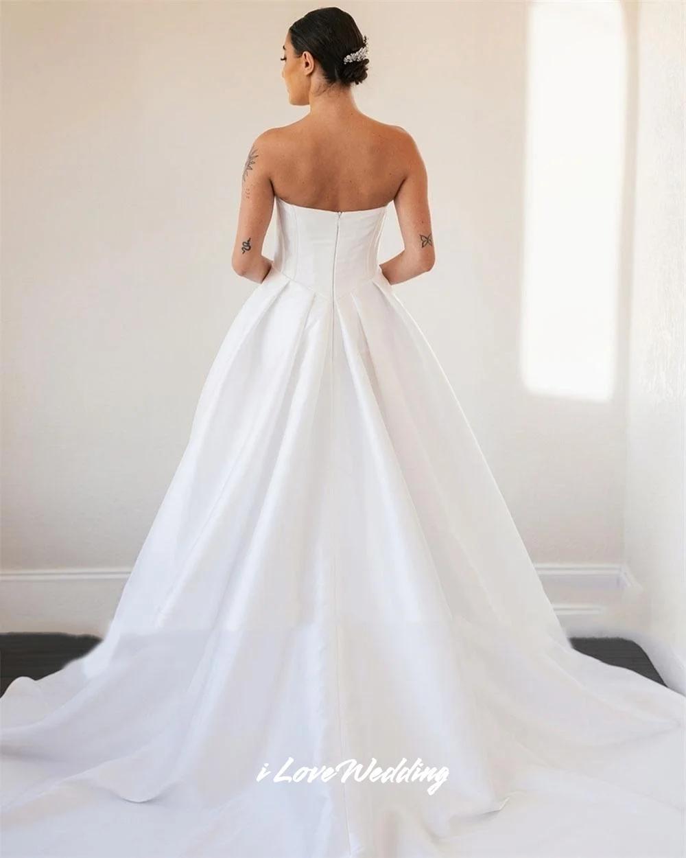 Simple Strapless Wedding Dress 2025 Sleeveless A-Line Side Split Arabic Bridal Gowns Muslim Vestidos De Novia Pleated Customized