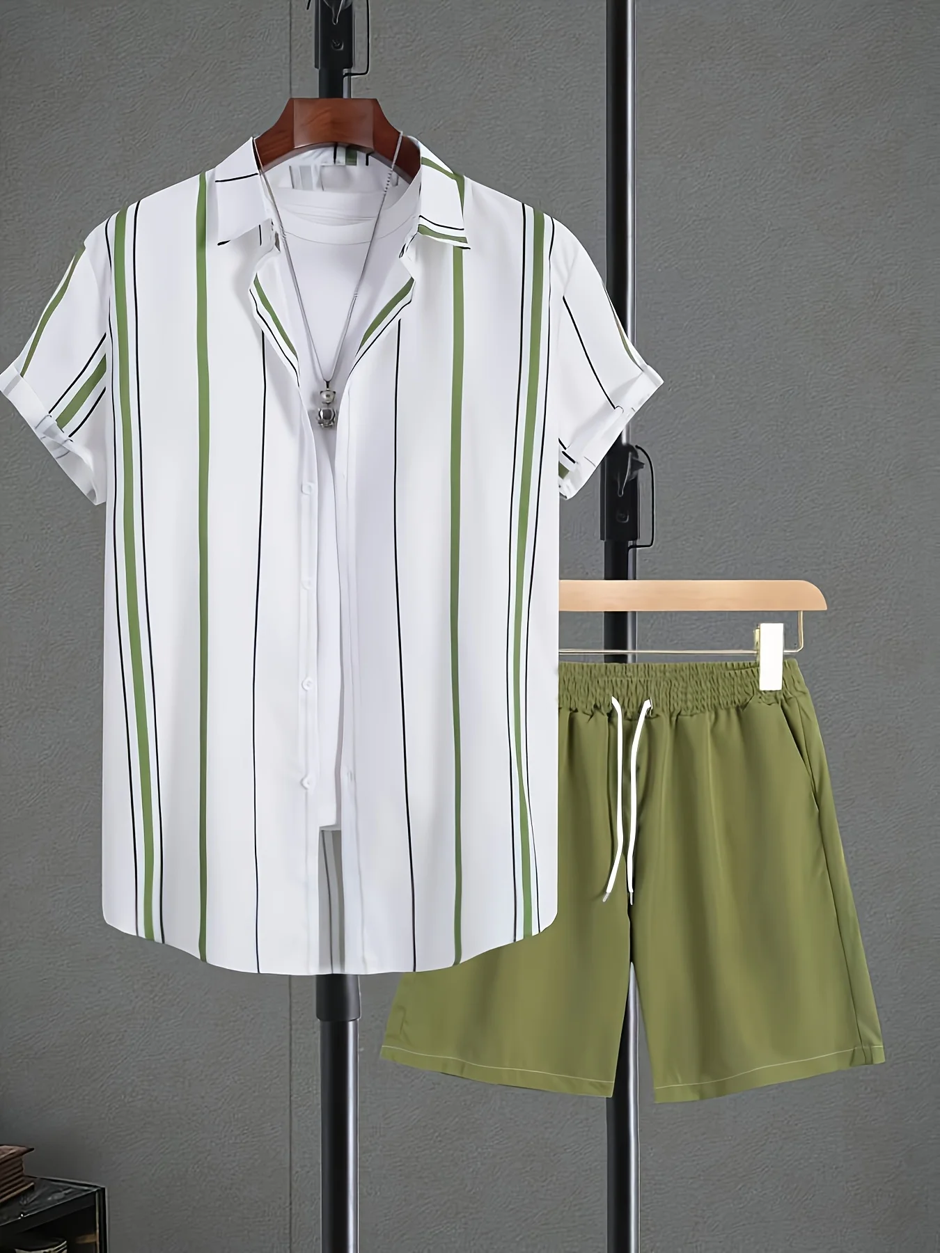Summer Striped Short-Sleeve Shirt and Shorts Set Streetwear Men's Casual Shirt Stylish Relaxed-Fit Athletic Shorts Two-Piece Set