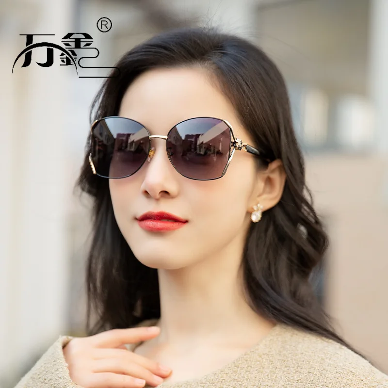 Women's Polarized Sunglasses2024New European and American Elegant Four-Leaf Clover Diamond Metal Sunglasses with Glasses Option