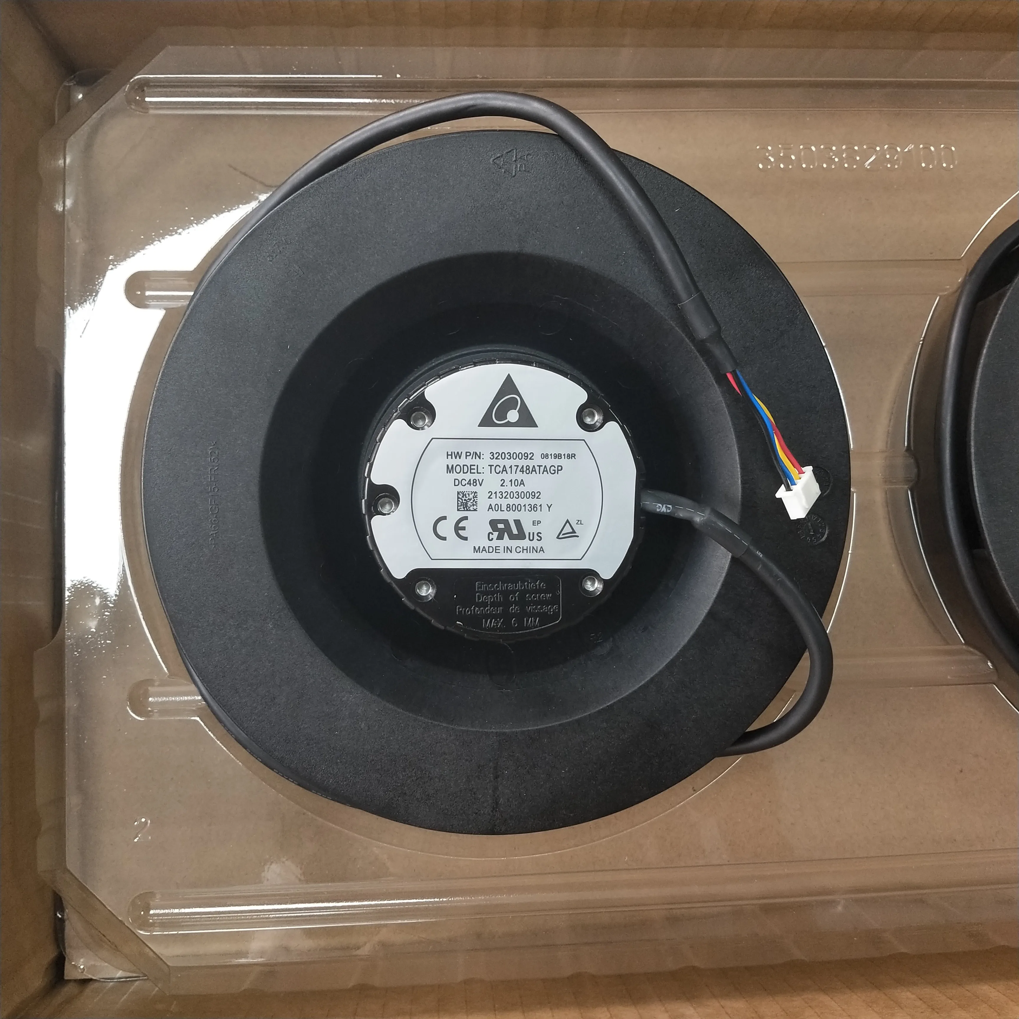 

TCA1748ATAGP охлаждающий вентилятор 17CM 175X69MM 48V 2.1A TCA1748AT