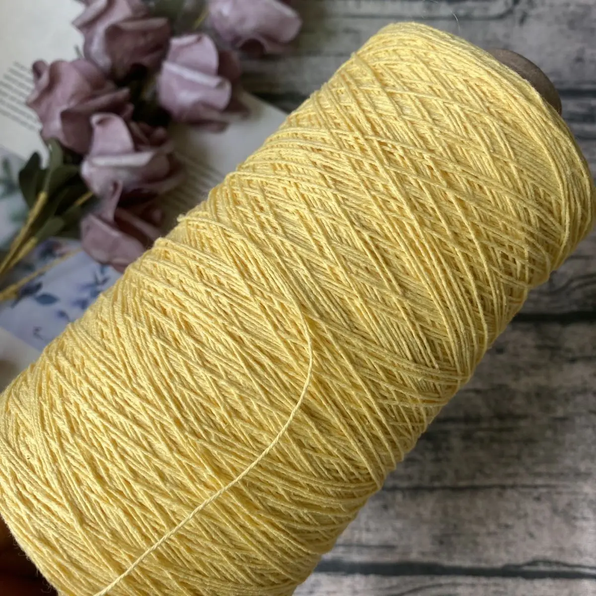 Importiertes Hochgedrehtes 250g/Stück Größe 8 Spitzen-Sommer-Leinen-Baumwollgarn für DIY Hohlstrick-Kleidung, Schals und Handarbeiten