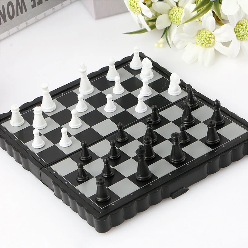 2024 New Mini Magnetic Chess Set Folding Magnetic Plastic Chessboard Board Game Portable Kid Toy Portable Outdoor