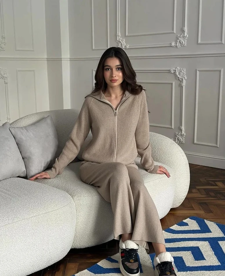 

Leisure Fashion for Adults Red Knitted Sweater Set Zipper Top Coat Wide Leg Pants Casual Women's Comfortable