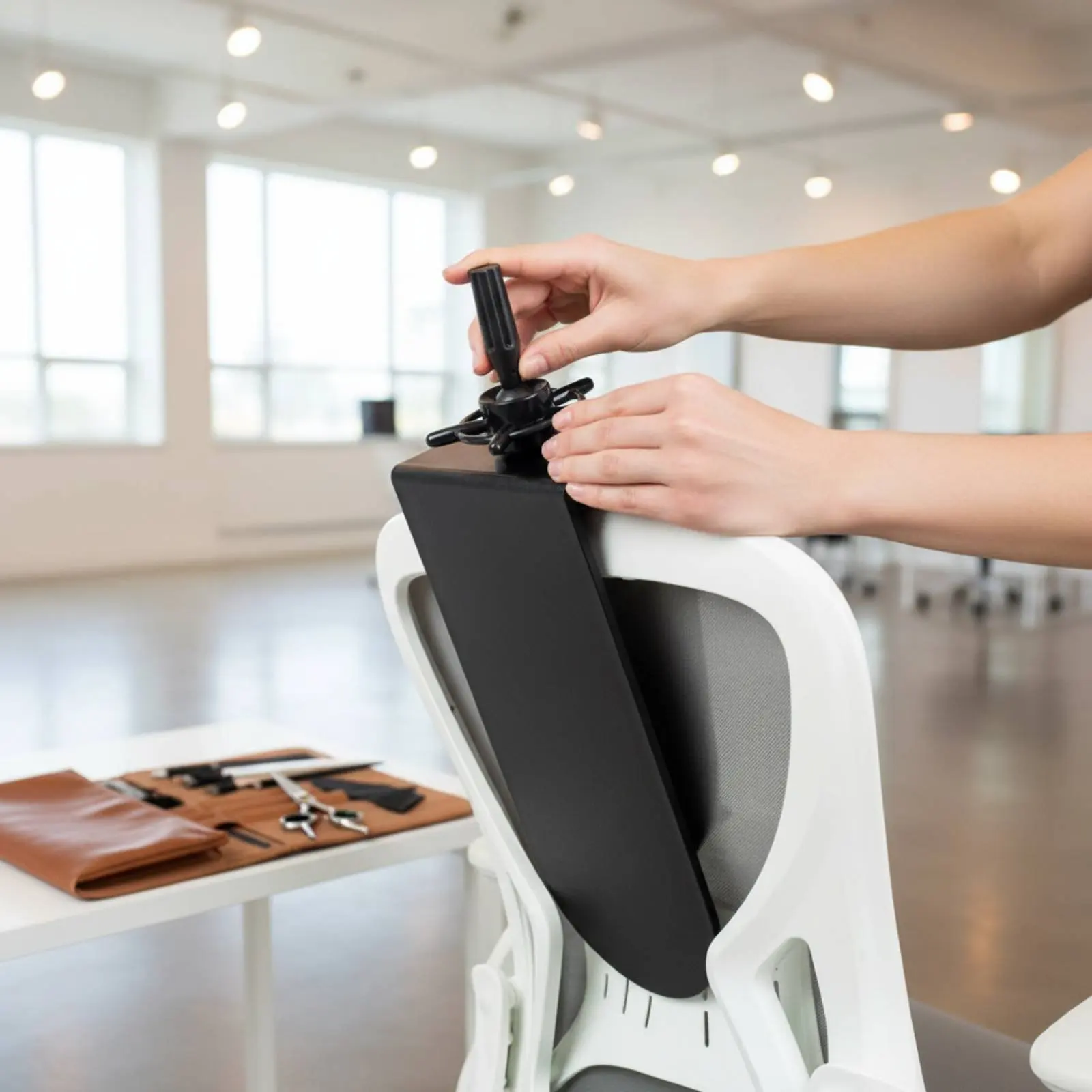 mannequin-head-stand-stable-base-training-head-holder-beauty-tool-long-lasting-salon-supply-sturdy-metal-for-hair-stylists
