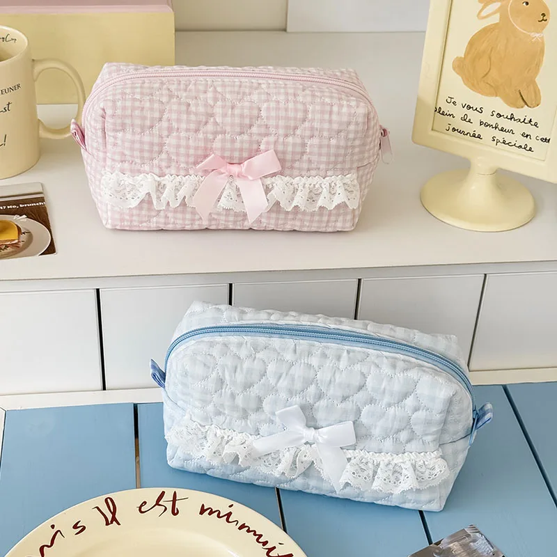 

Cute Pink Striped Lace Makeup Pouch Aesthetic Ins Style Makeup Bag for Girls Teens Cosmetic Organizer Kawaii Pencil Case