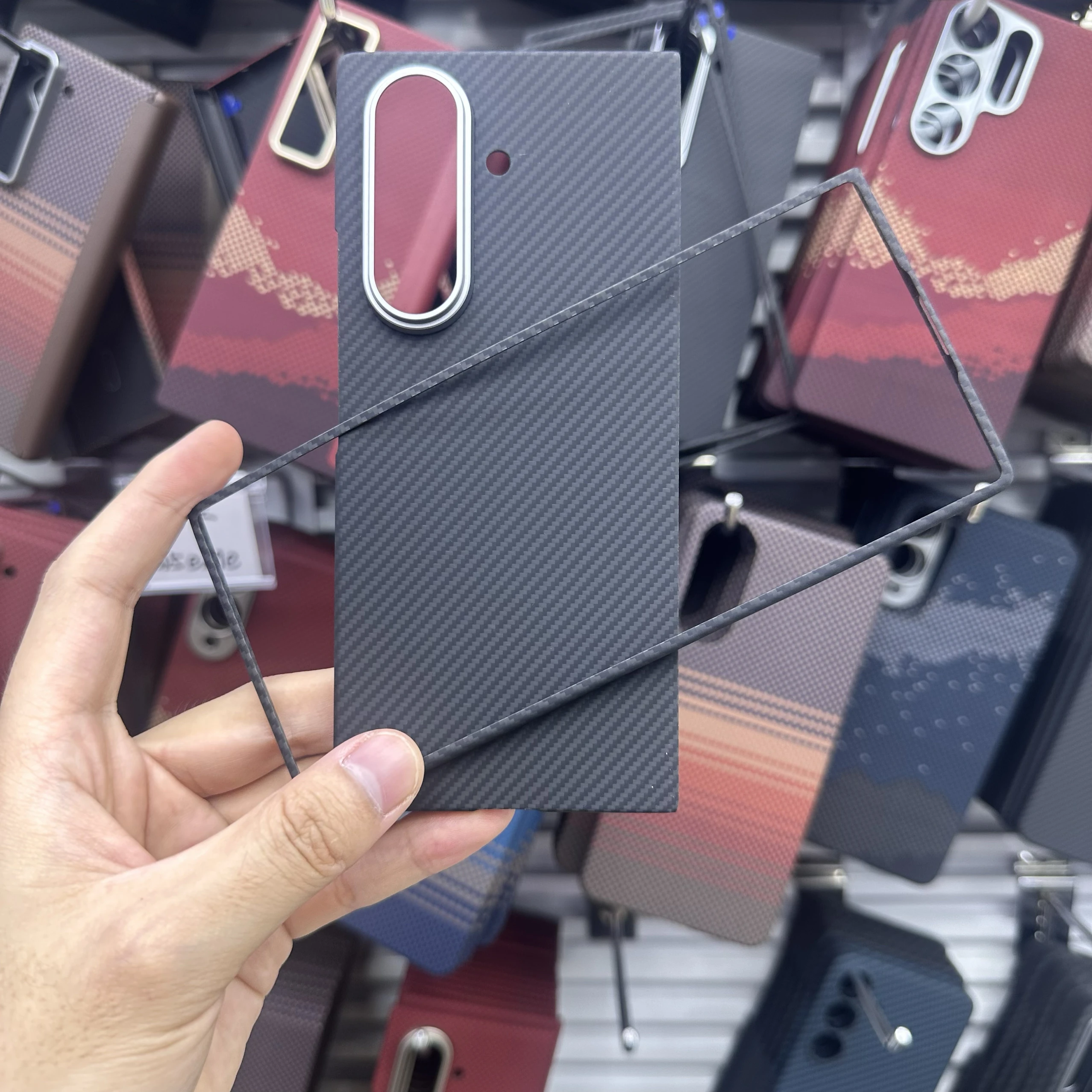 

Подходит для Samsung Galaxy Z Fold7, кевларовое углеродное волокно, центральный вал Fold7, ультратонкий магнитный чехол для телефона, защитный чехол