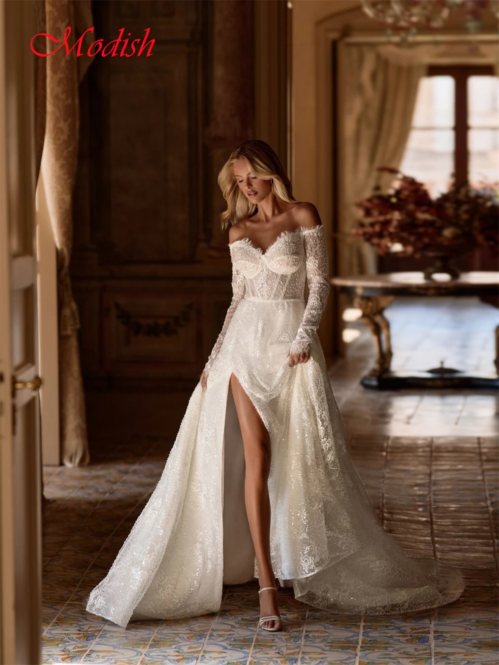 فستان زفاف أورجانزا أبيض ناعم مخصص مثير على شكل قلب وأكمام طويلة زي العرائس بوهو على شكل حرف a ذيل محكمة فيستدو دي نوفيا