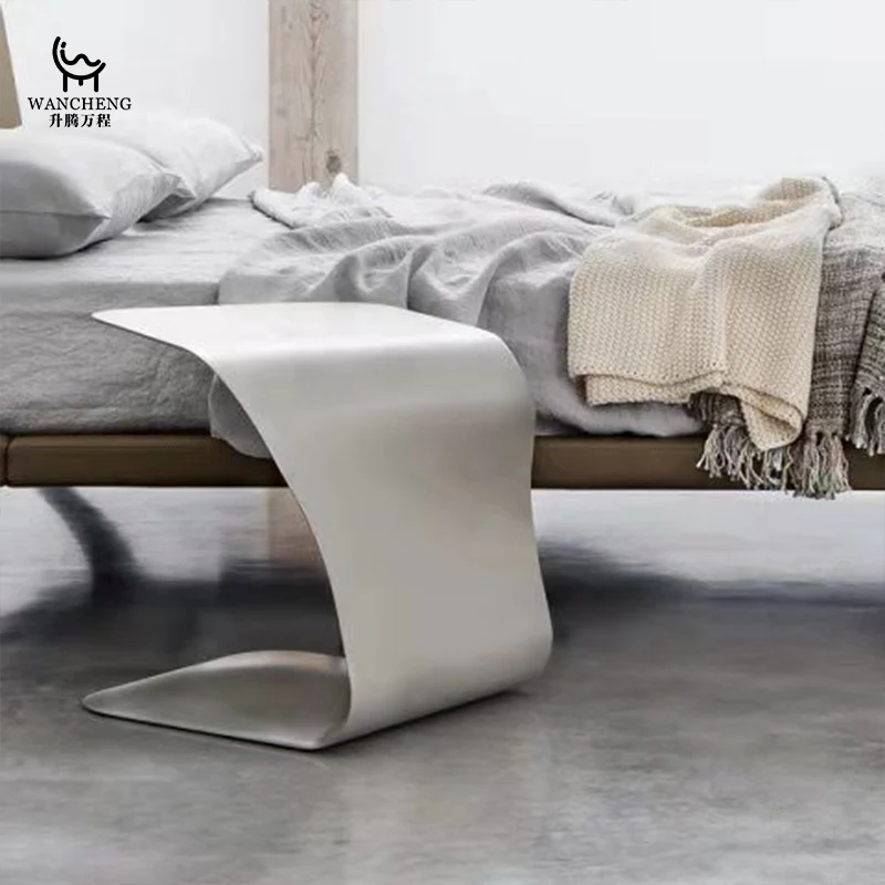 High-end Luxury Sofa Small Side C-shaped Coffee Table Side Table Minimalist Side Table High Sense of Luxury Simple Creativity