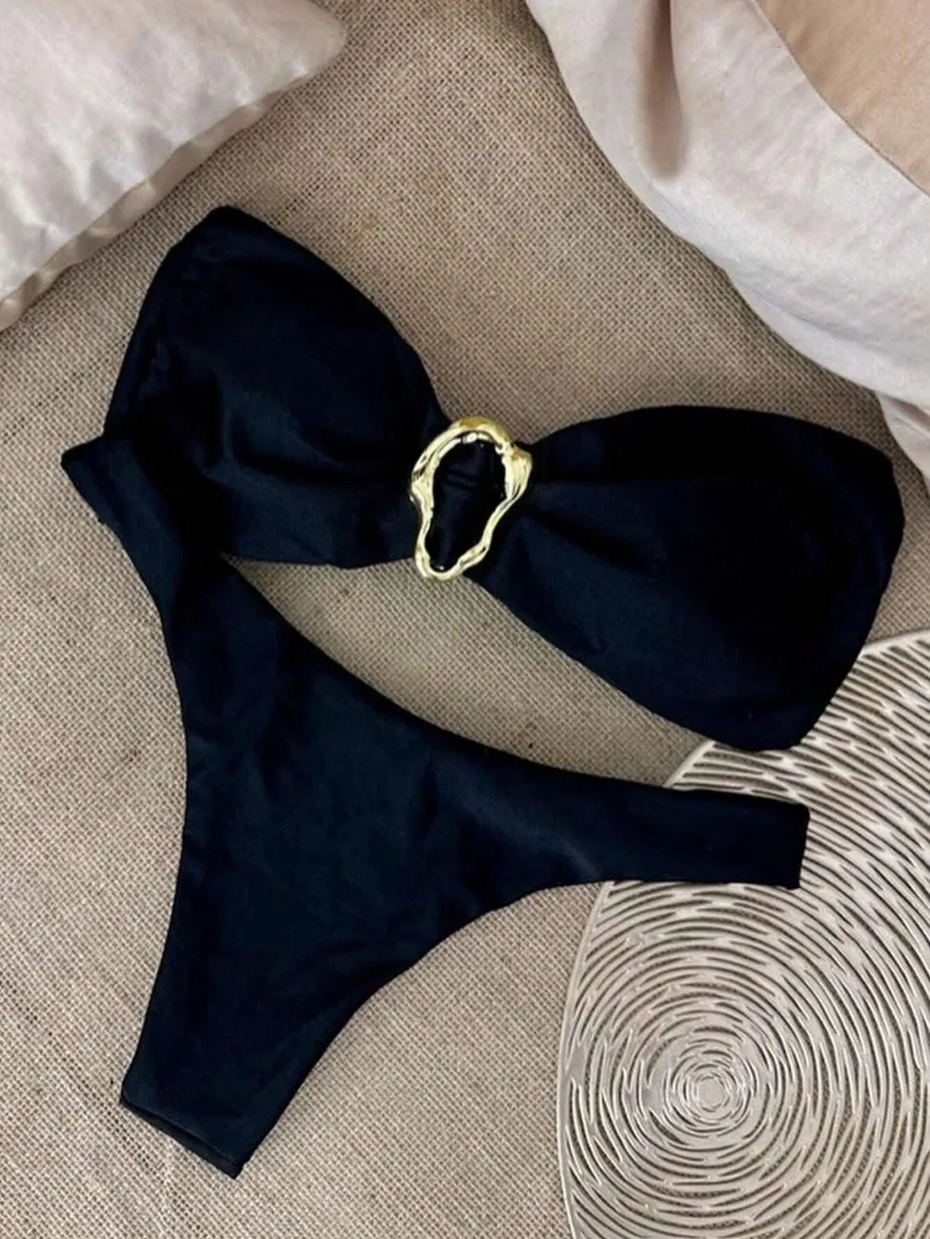 

Hot Lingerie Top Black Strapless Bikinis High Cut Bottom Swimsuit Metal Ring Two Piece Swimsuit