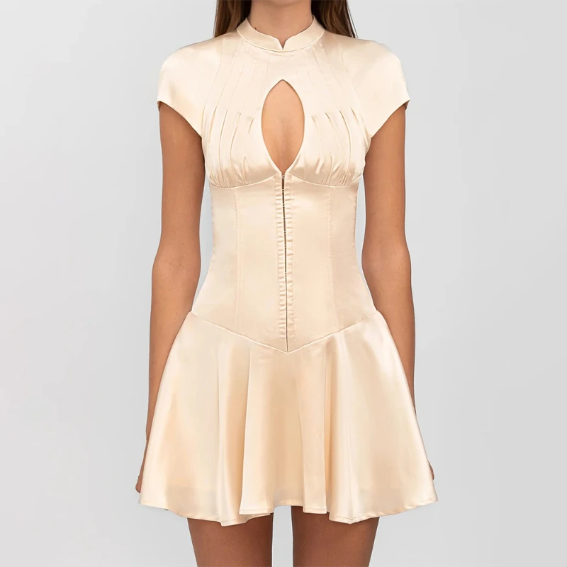 Handel zagraniczny, europejski i amerykański styl, nowa zimowa sukienka damska, elegancka satynowa, ażurowa, z krótkim rękawem, podkreślająca figurę, krótka spódnica.