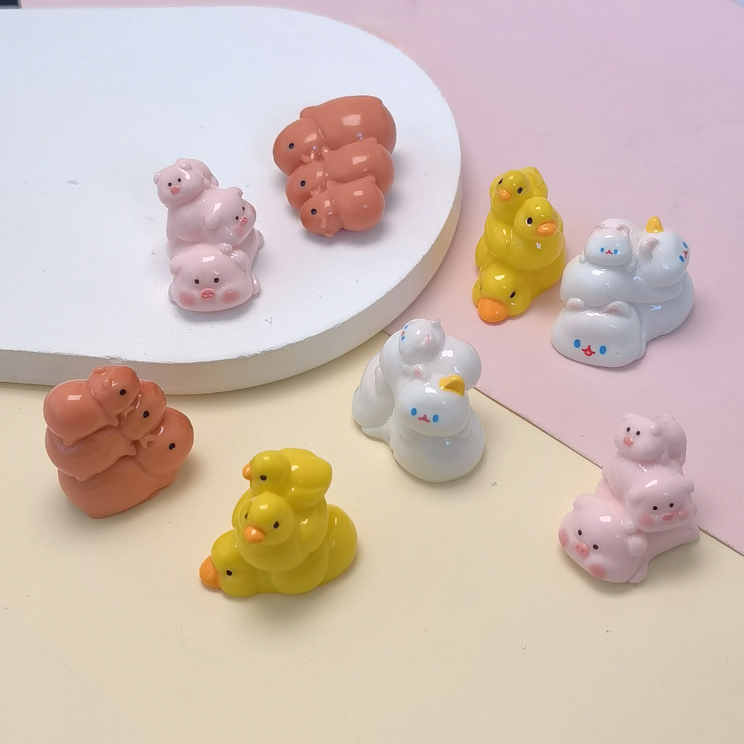 Cute Duck Bear Pig Ornament Cartoon Resin Figurine Micro Landscape Car Interior Home Desktop Decoration