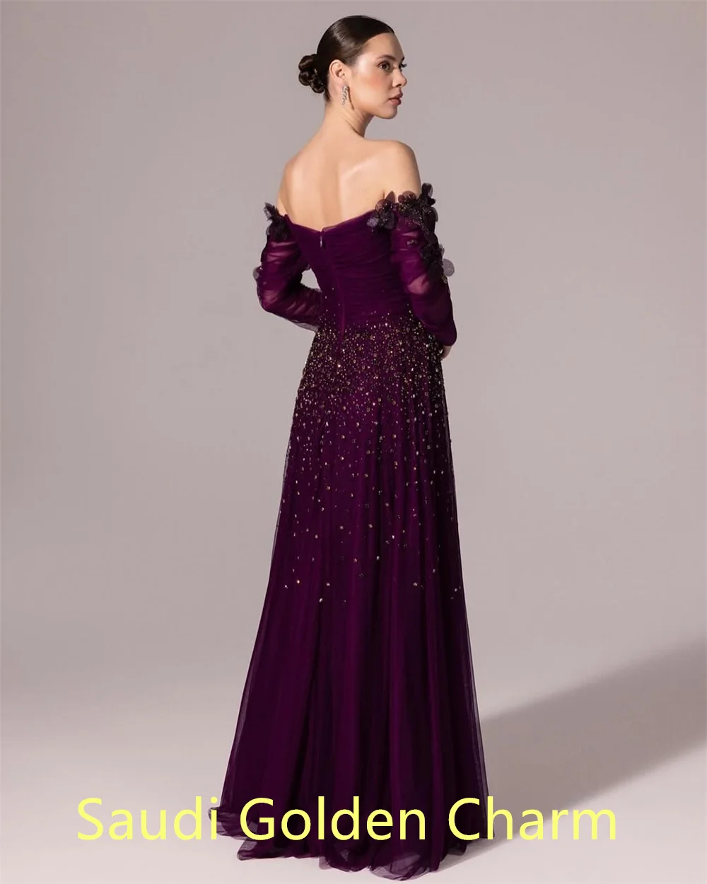 

Customized Elegant Purple Tulle Homecoming Dress Classic Strapless Off the Shoulder Long Sleeves Appliques Zipper Back Prom Dres
