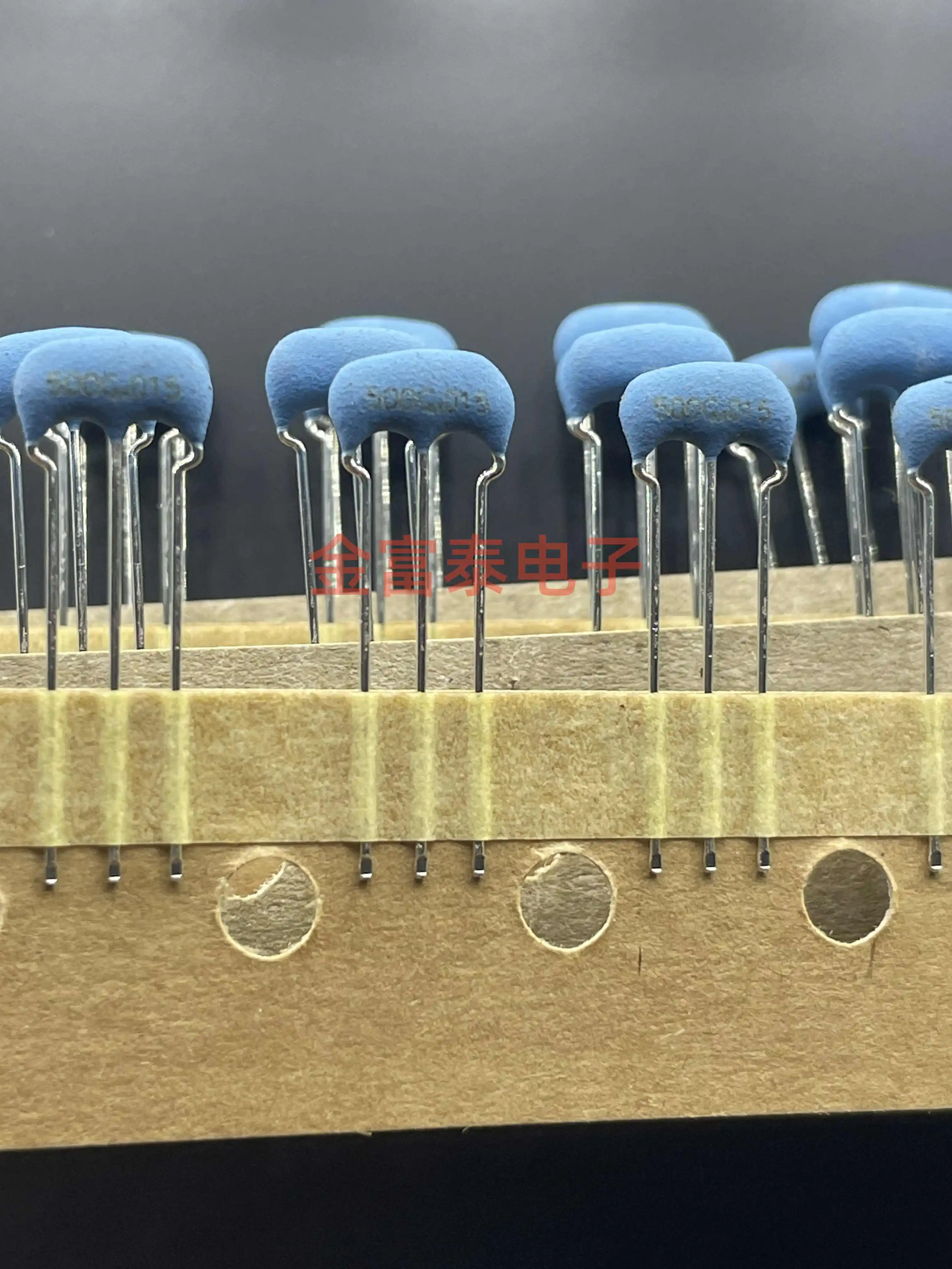 100PCS/ 5MHZ In-Lin…