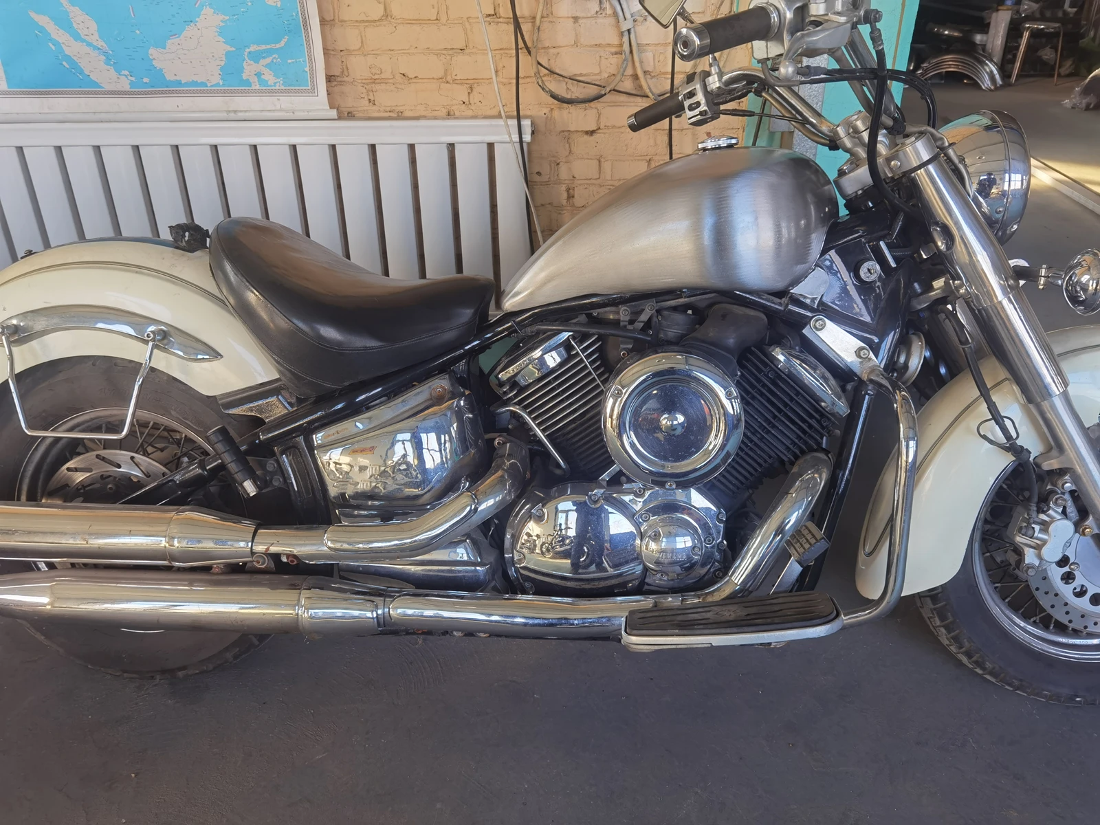 For YAMAHA DRAGSTAR1100 XVS1100 V-star 1100 Motorcycle 15L Petrol Fuel Tank Box Large Capacity Oil Box