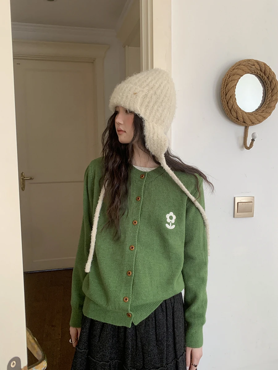 

Вязаный кардиган Linyunyun с вышивкой зелеными цветами, круглый вырез, свободный крой, женский топ, повседневный стиль, мягкая ткань, длинный рукав