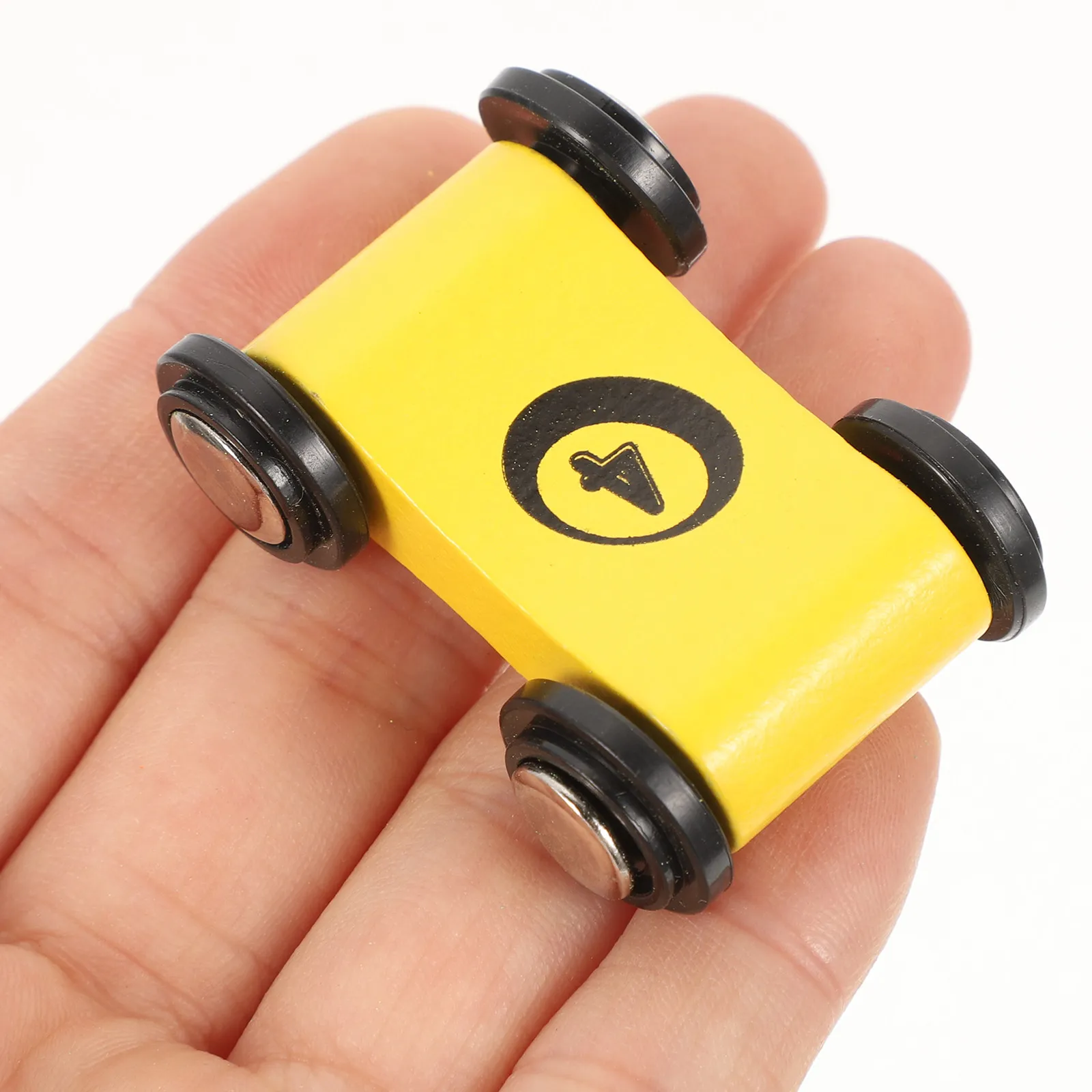 

4Pcs Mini Wooden Racing Car Track Set Small Wood Cars for Kids Handgrip Development Creative Colorful Racing Gift