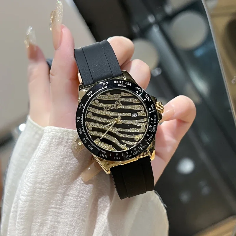 

Luxury Designer Accessories Wristwatch Fashion Business Silicone Strap Quartz Watch Gifts for Women Men جديد في الساعات النسائية