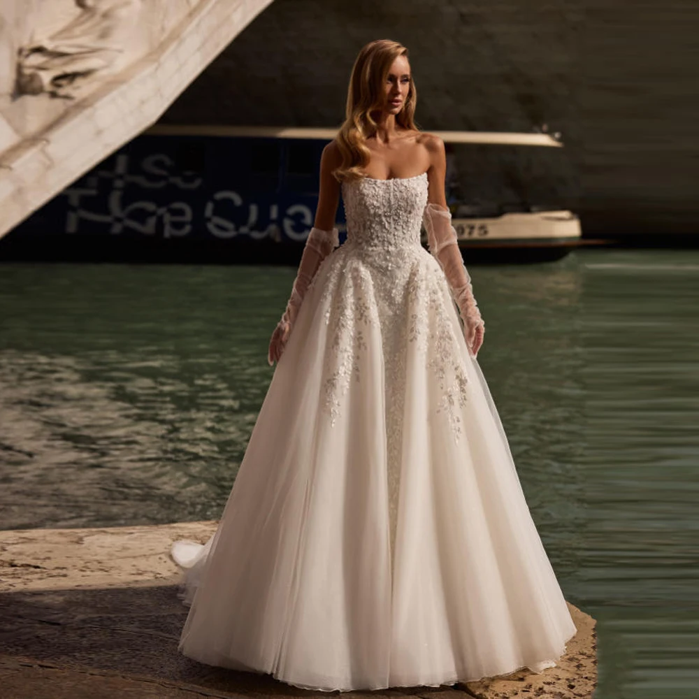 

Customized Charming Strapless Wedding Dresses For Women 2026 Vintage Lace Appliques Bridal Gown Vestidos De Novia Without Gloves