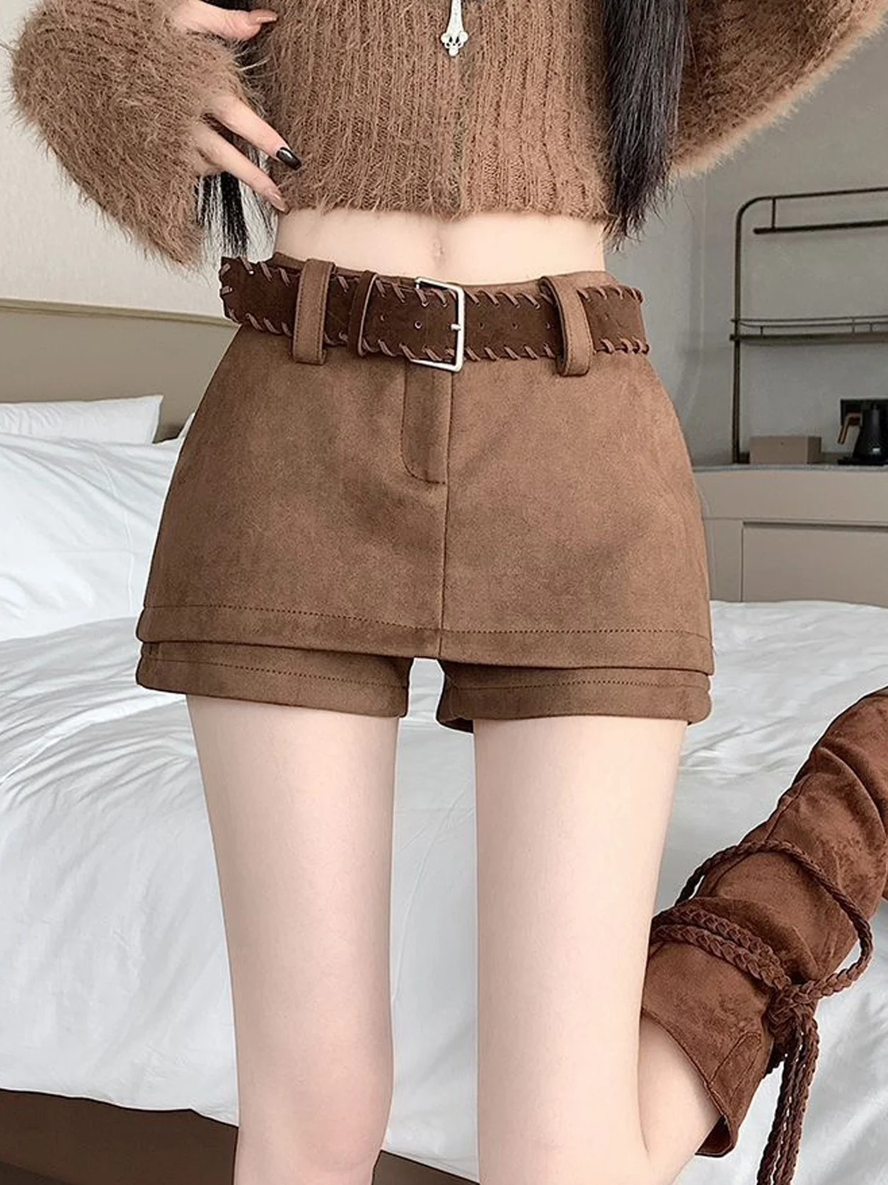 Elegant Suede Short Pants Women's  Skirt Pants Fall 2026 New Style Low Waist Straight Leg Casual Trousers for Ladies