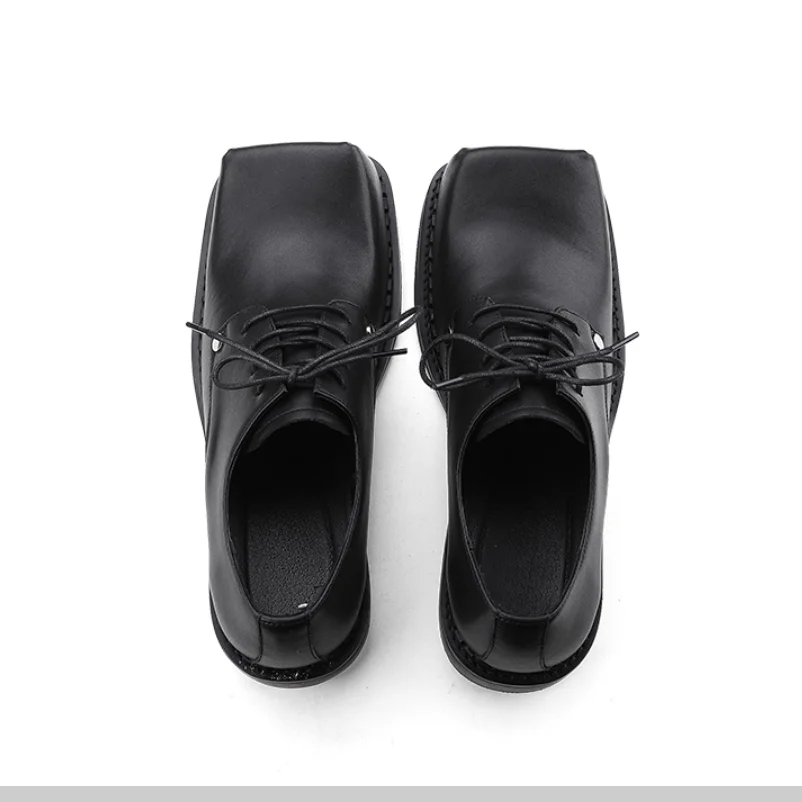 

Square toe design with large upturned toe casual derby men's leather shoes