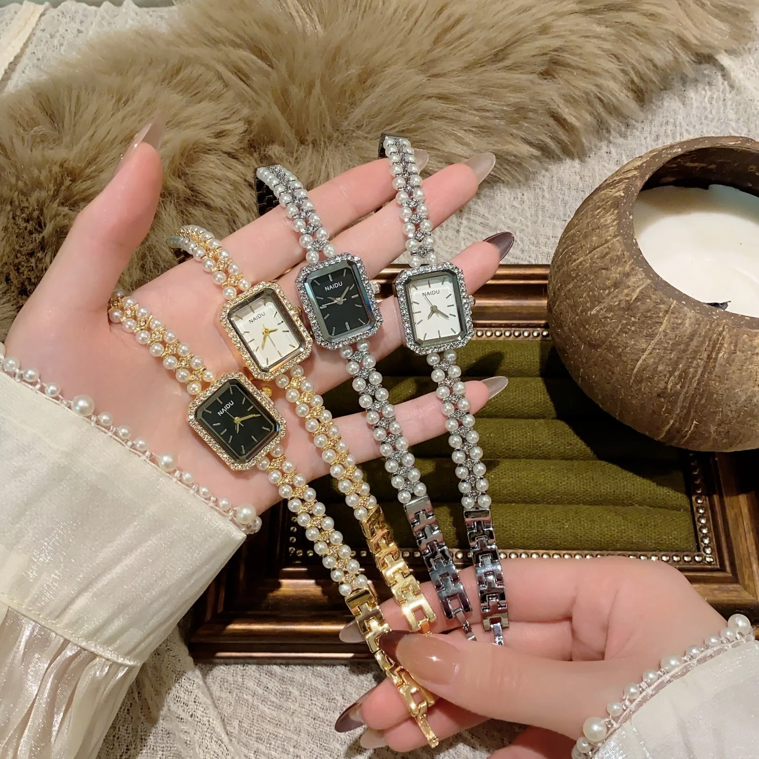 

Square Dial Pearl Studded Strap Women Watch Luxury Rhinestone Ladies Bracelet Watches Quartz Wristwatches Relojes Para Mujer