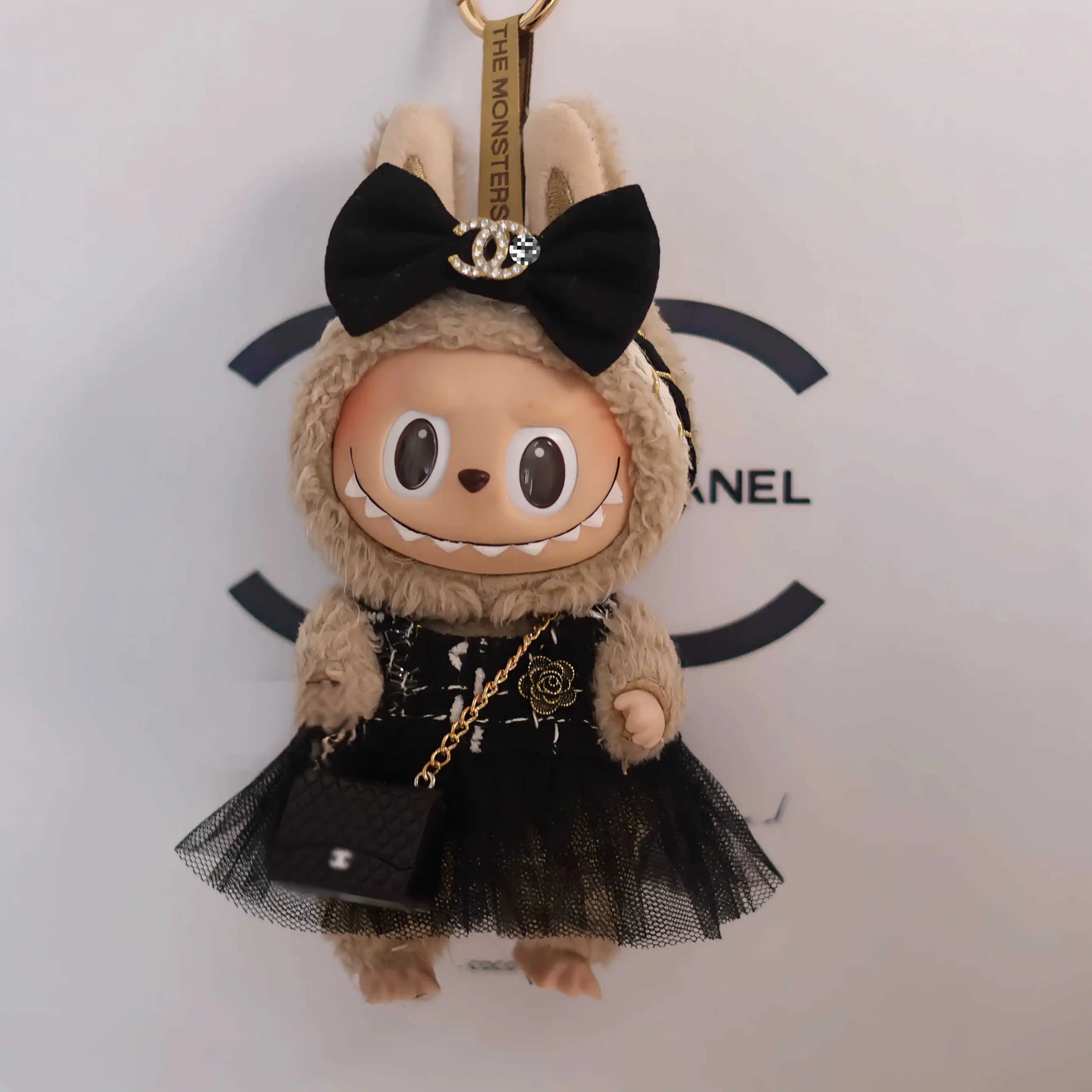 17cm Labubu Doll Clothes Advanced luxury design customization Heartbeat Macaron Labubu Doll Clothes Changing Light clothes