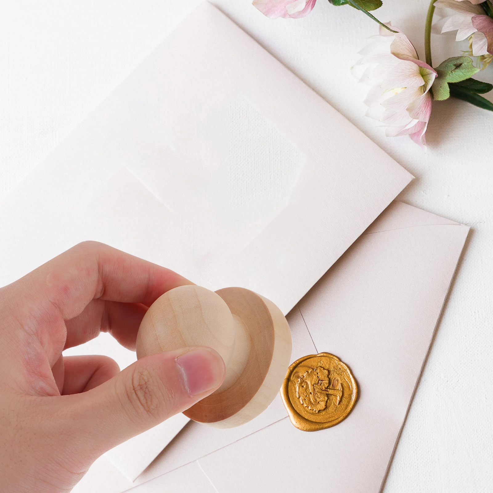 

5 Pcs Dressing Table Solid Wood Round Handle Seal Miss Handles Stamps for Crafting Bamboo