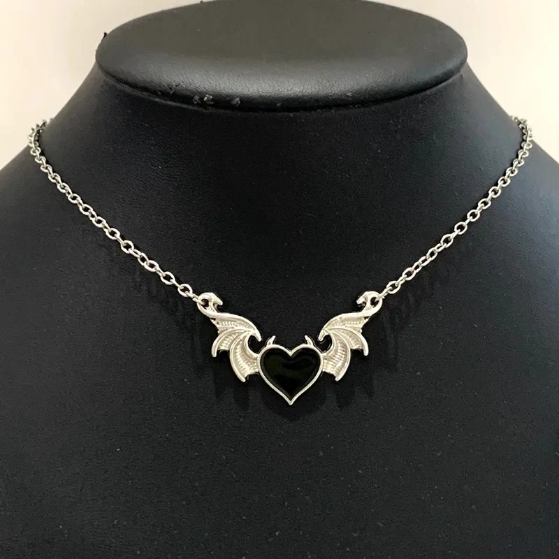 Gothic Devil's Heart Enamel Peach Heart Devil's Wings Necklace Romantic Valentine Gift for Girlfriend Wife Gothic Jewelry