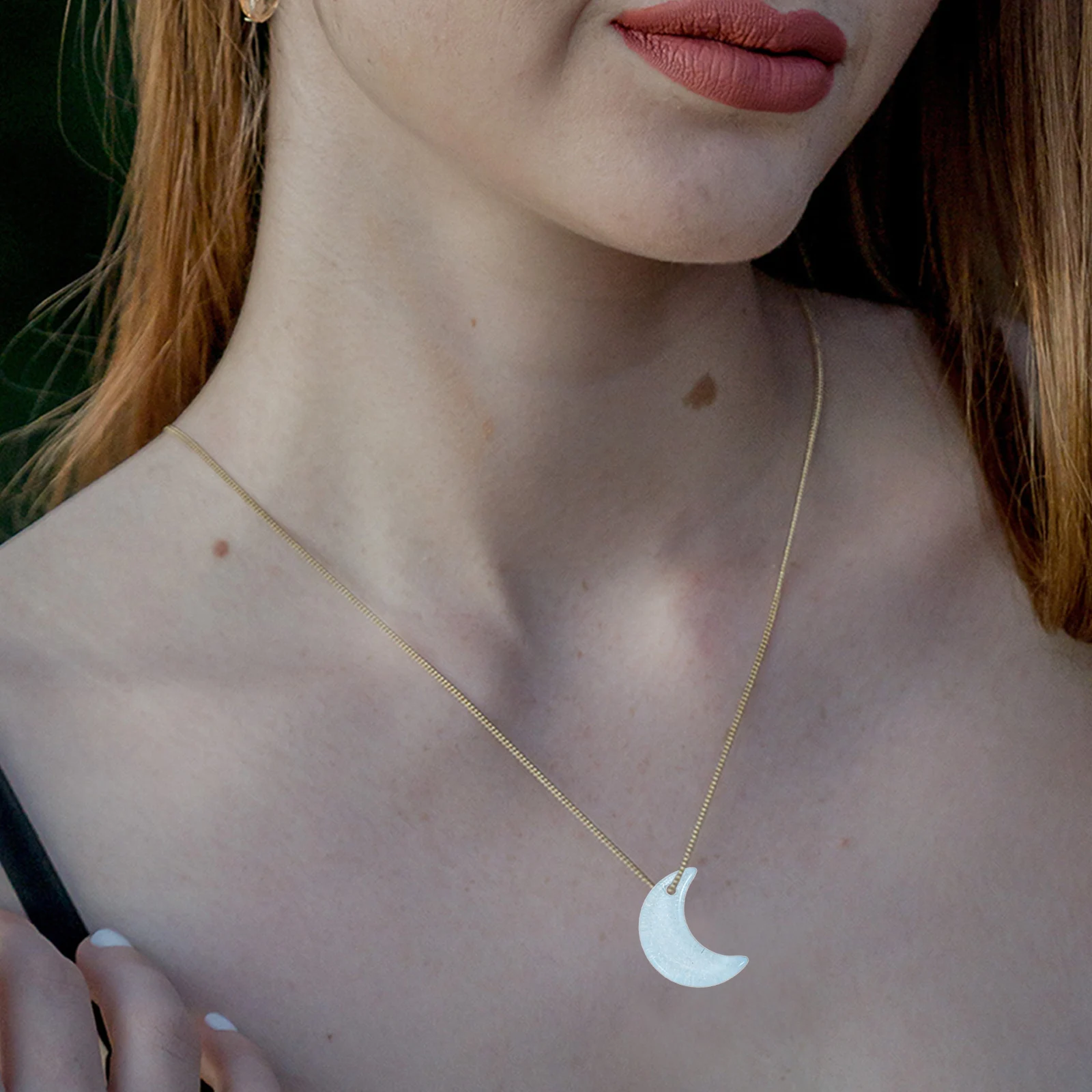 

50pcs Crystal Moon Pendant DIY Charms Jewelry Making Glass Moon Pendants Decorative Accessories Bright Color Durable Long