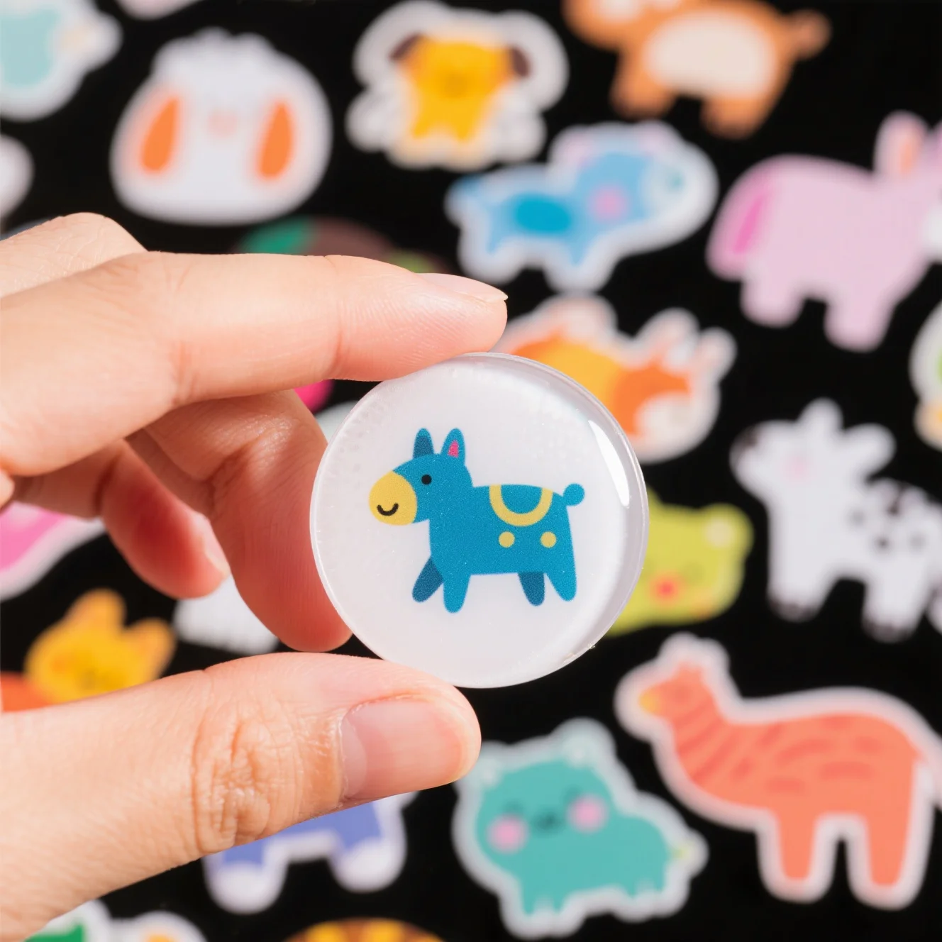 

Bright Color Dome Sticker That Will Not Fade Over Time