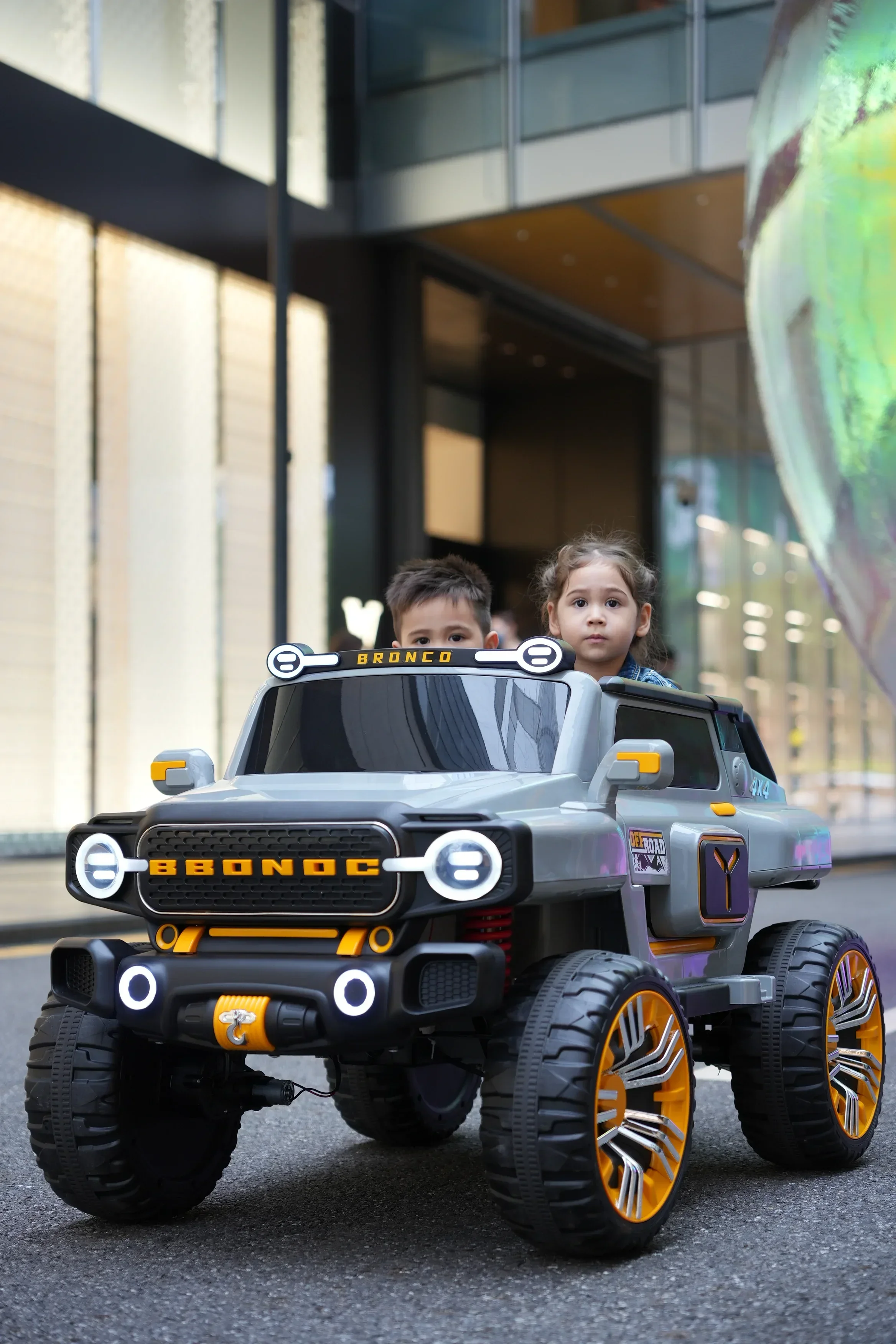 2023 Hot selling colorful/children car kids electric car electric cars recreational children children electric/car battery