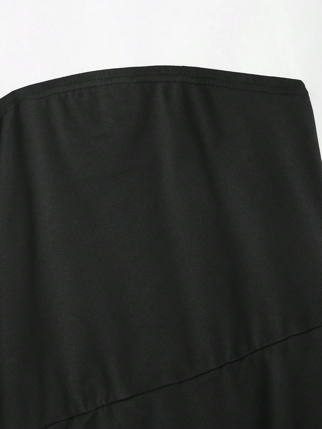 Vestido Midi Preto Sem Alças com Ruches Assimétricos e Babados em Camadas