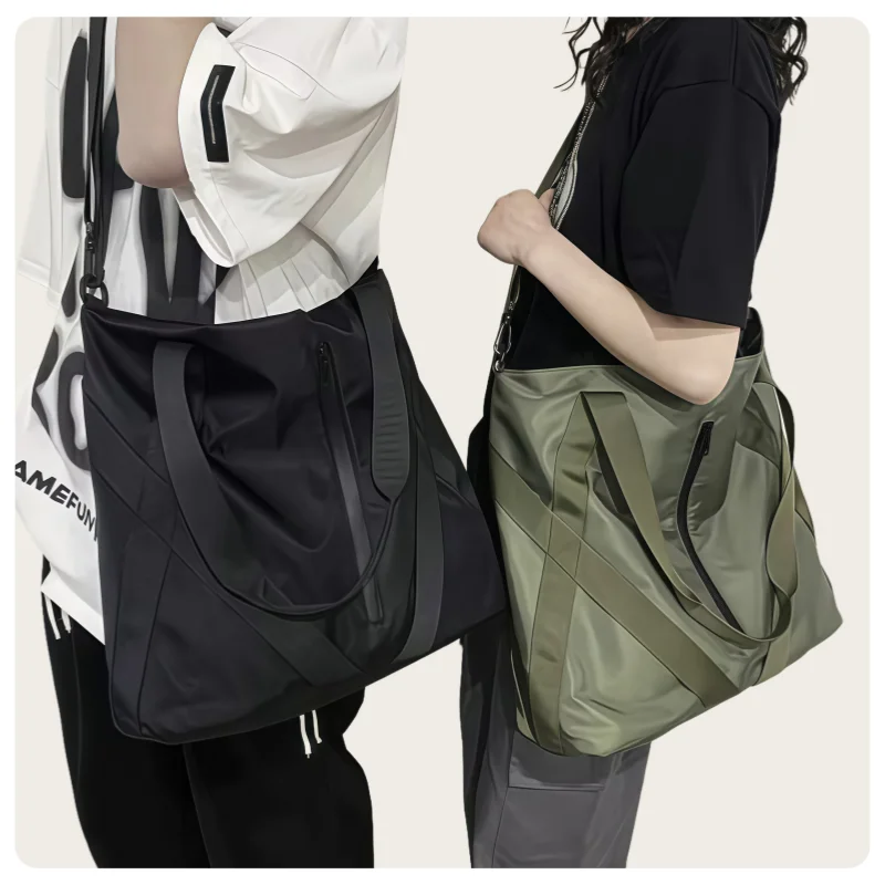 Modische und trendige Aufbewahrungstasche mit großem Fassungsvermögen im Instagram-Stil, unisex, geeignet für Studenten, aus wasserabweisendem Nylonmaterial, erhältlich in Schwarz und Dunkelgrün, kann als Handtasche, Umhängetasche, Schultertasche, Reisetasche oder Tragetasche verwendet werden. – Detail 7