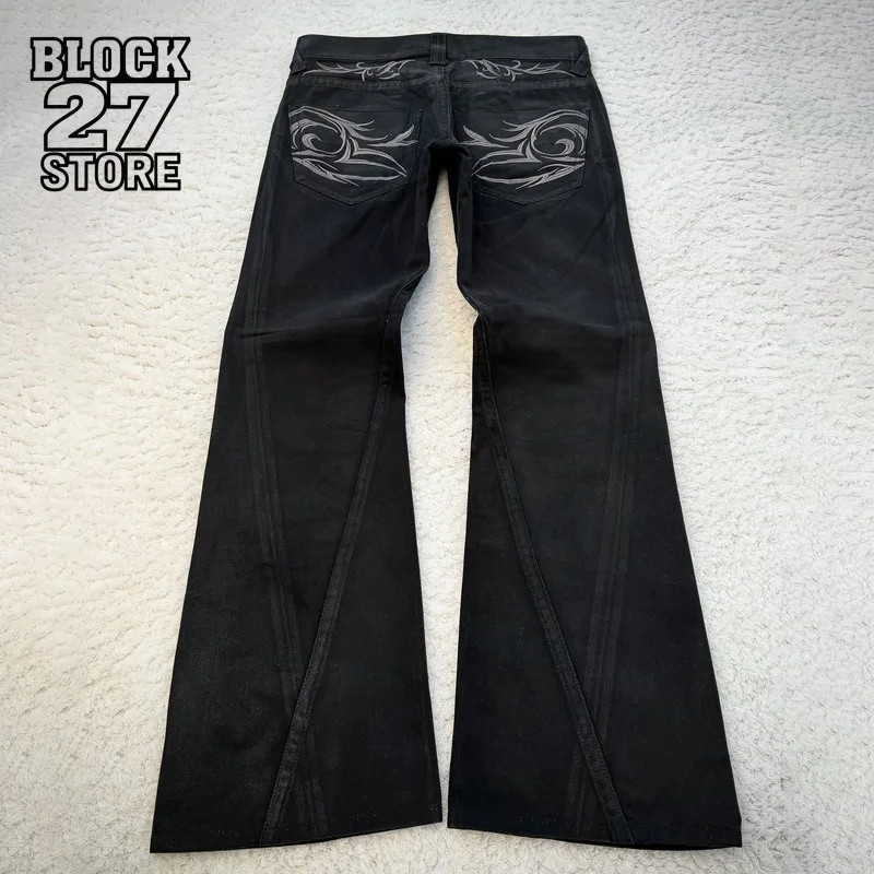 

Мужские джинсы в стиле Харадзюку Y2K, уличная мода, с вышивкой в виде племенных огней, черные джинсовые брюки с высокой талией, расклешенные, широкие штанины, повседневные, модный тренд, новинка