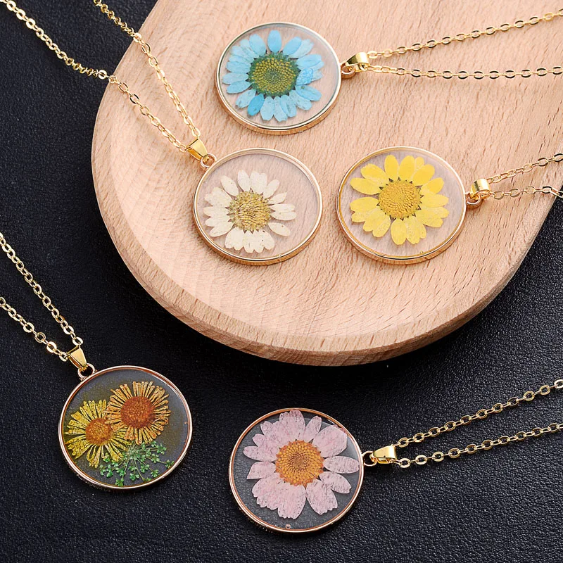 Transparent Colored sunflower Pendant Charm Round Dried Flower Glass Golden Chain Pendant Necklace For Women Party Gift Jewelry