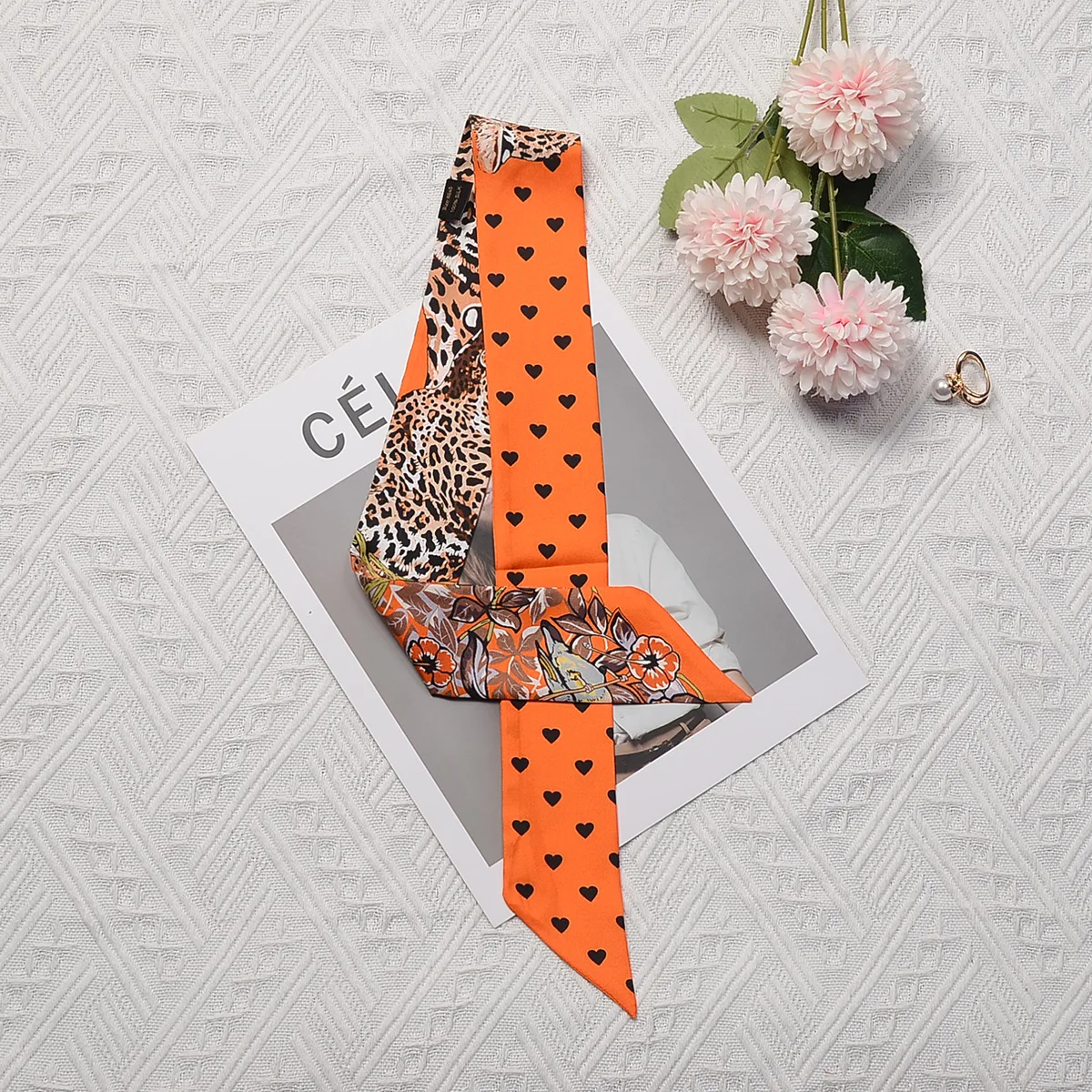 2023 New Leopard Heart Scarf Women Luxury Brand Silk Scarf Fashion Foulard Skinny Bag Scarves Hair Headband Neckerchief