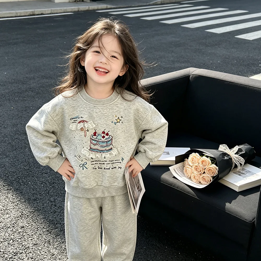 Europäisch-Amerikanische Mädchen-Sweatshirts 2026 Frühling Herbst Baby-Mädchen-Sweatshirts und Hosenanzug Niedlicher Print Pullover Oberteil Kleidung – Detail 23