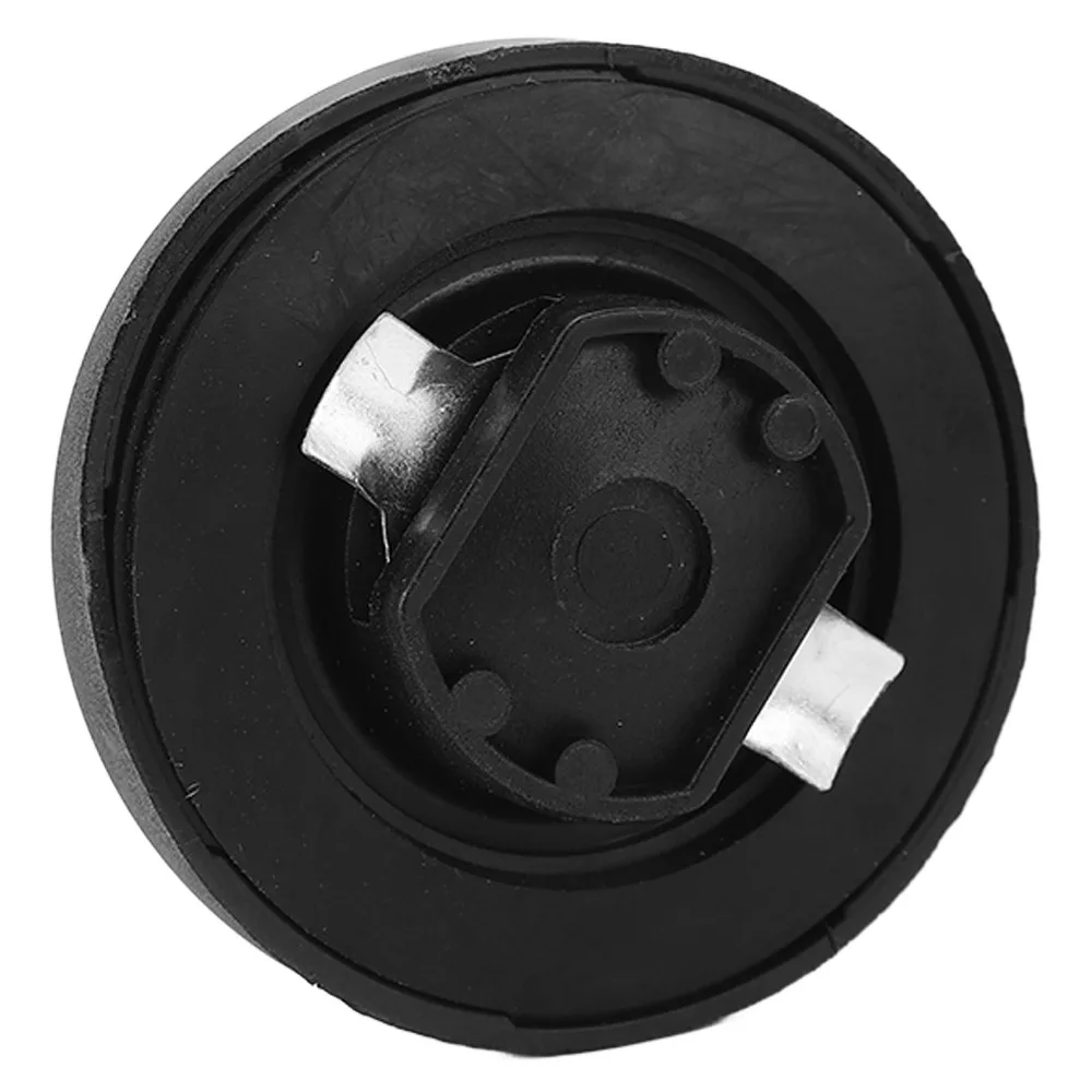 Black Oil Filler Cap ABS 12180 46031 Fuel Tank Cap for ES300 / GS300 / IS300 / SC300 / Camry V6 3.0L / Solara V6 3.3L