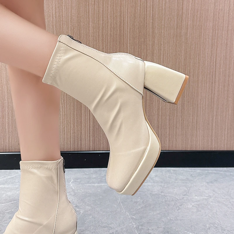 Modne krótkie buty na grubym obcasie 2024 zimowe nowe kwadratowe główny trend mody krótkie buty damskie pluszowe ciepłe wysokie buty na obcasie