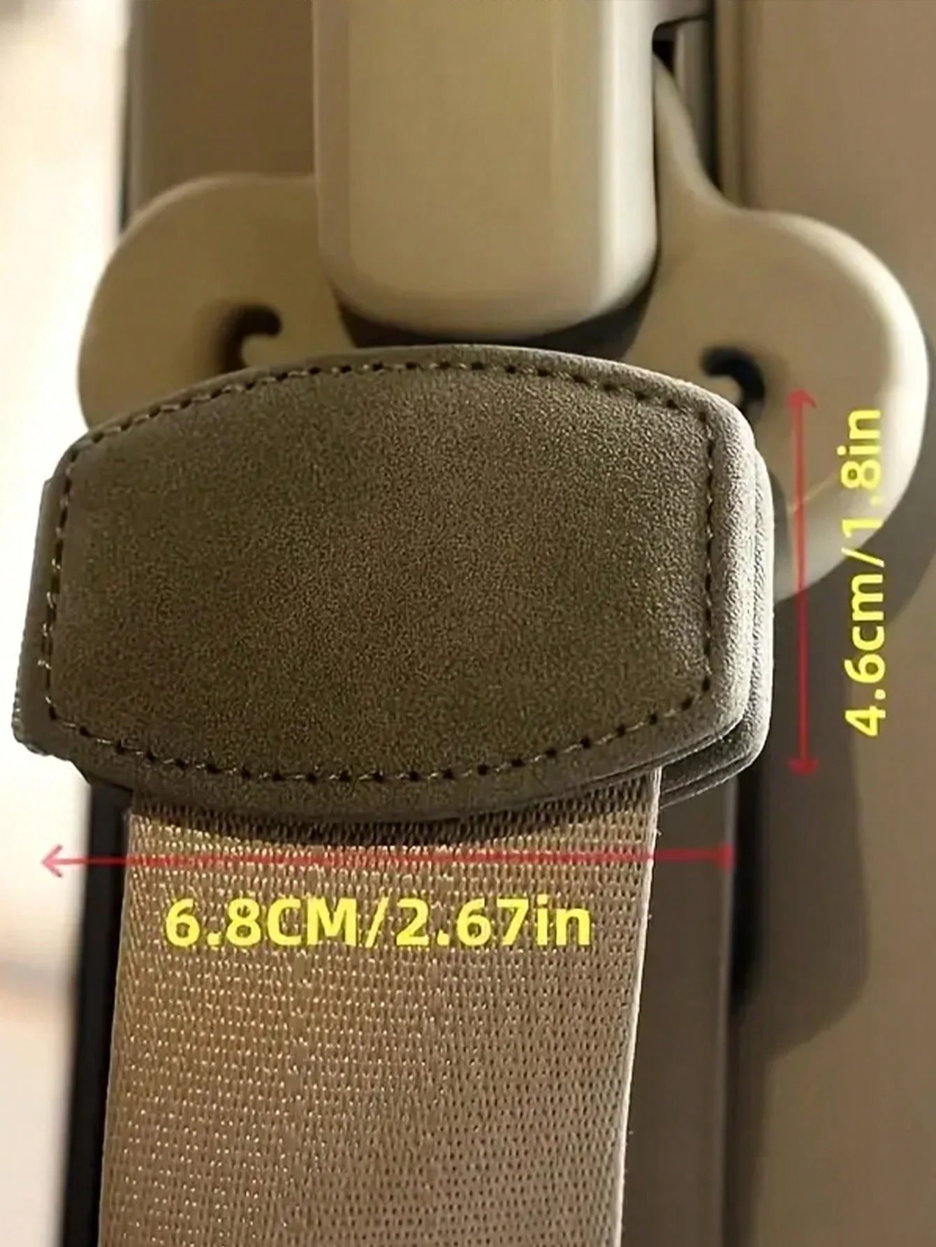 أداة ضبط حزام الأمان المغناطيسية - نسيج الكانتارا الناعم، تصميم غير قابل للانزلاق، حامل مغناطيسي قوي - يقلل من الضغط، ويعزز الراحة،