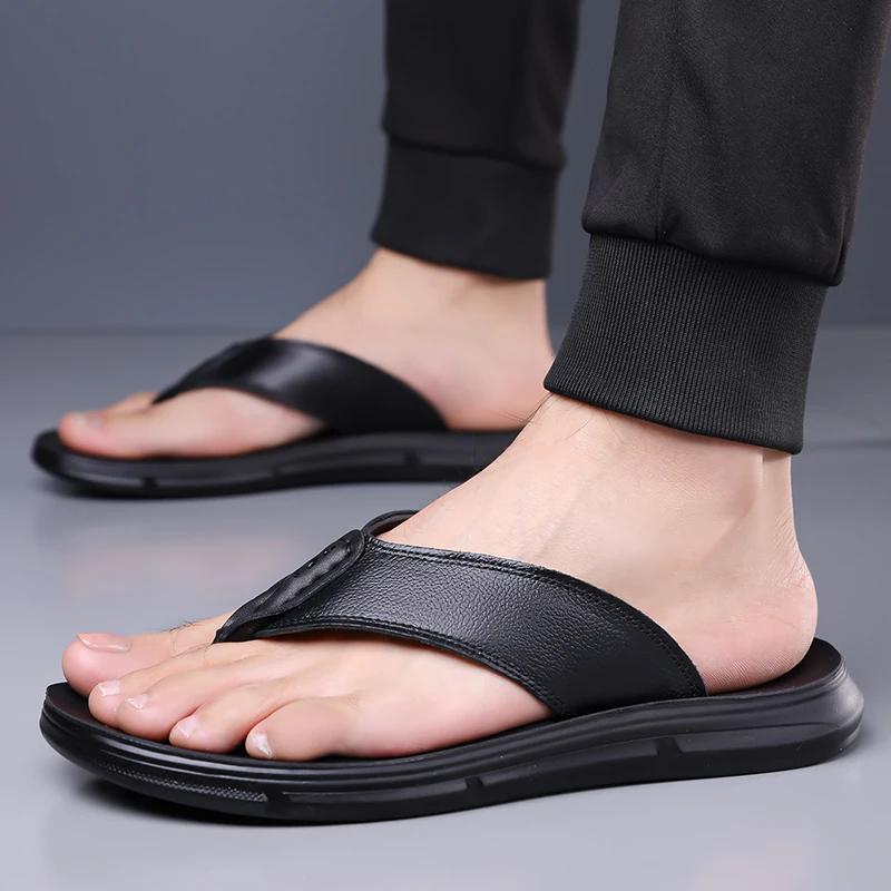 Men's Flip-Flops Leather Non-Slip Soft Sole Comfortable Slip-On Sandals Summer Non-Slip Flip-Flops Men Outer Wear Beach Sandals