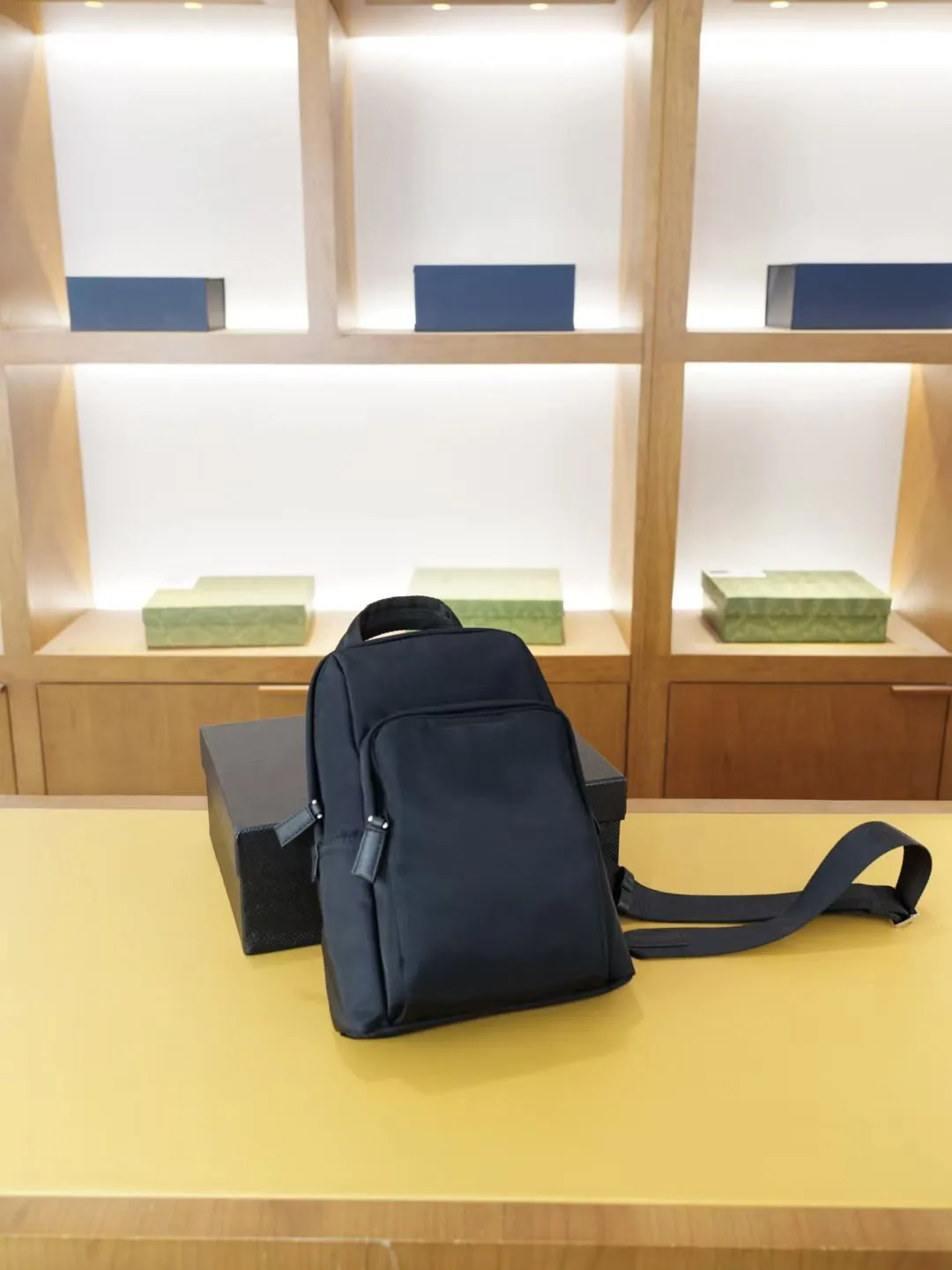 최고급 디자이너 품질 남성용 천연 가죽 체스트 백 최고급 소가죽 슬링 숄더백 레저 트렌드 소형 크로스바디 백17