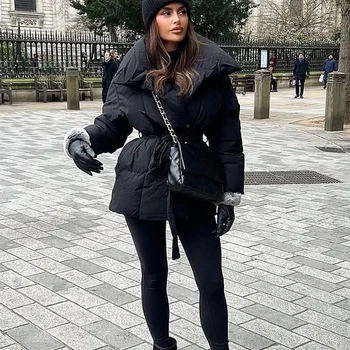 Manteau en fourrure de renard moelleux à revers monochrome p...