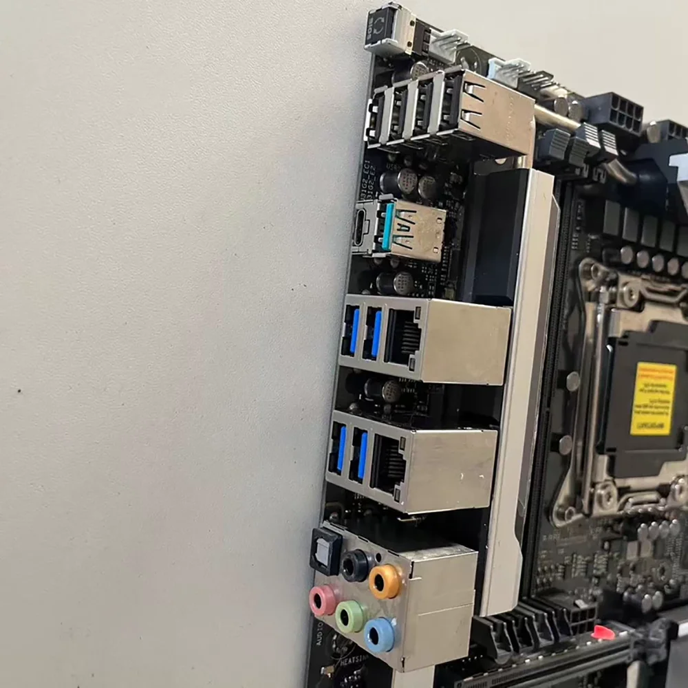 The LGA2066 workstation motherboard WS X299 PRO/SE