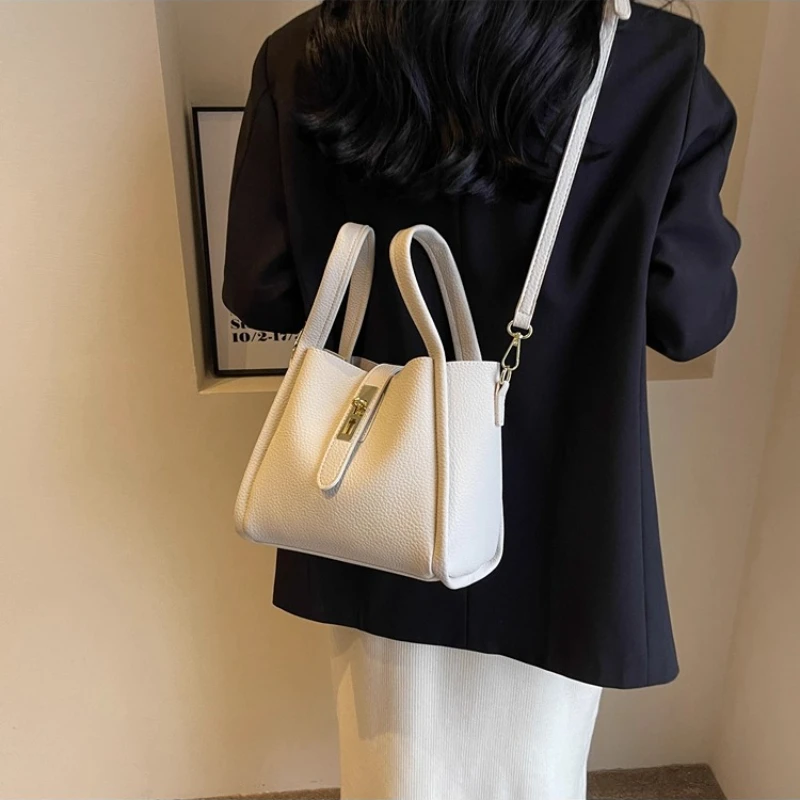 

Korean niche handheld vegetable basket bag bag female 2025 new summer fashion retro bucket bag sense crossbody bags