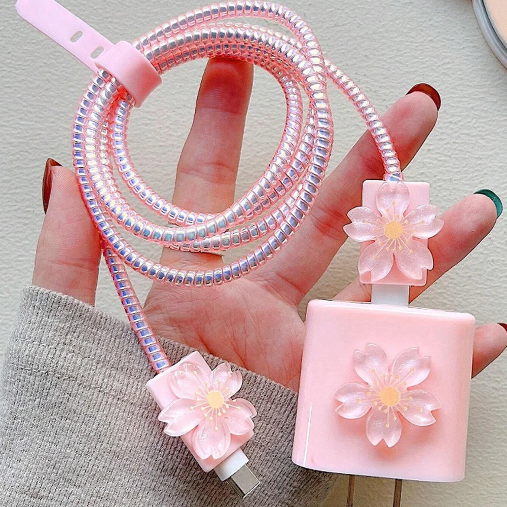 Ins cute Soft Charger Protector Kawaii Cable Saver dla iPhone 11 12 13 14 Pro Max Szybki zasilacz 18W/20W Ładowarka Akcesoria