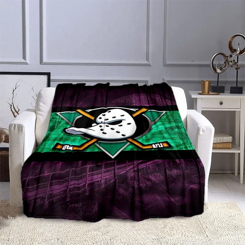 

Ice Hockey Sports Printed Blanket Leisure Sofa Blanket, Bed Sofa Office Air Conditioning Soft Leisure Travel Customizable Throw