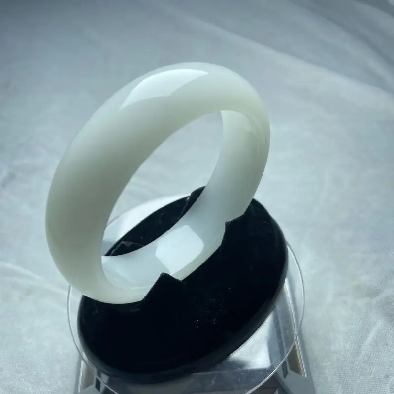 Xinjiang Hetian a bracelet made of white a collector's item guaranteed authentic a genuine jade brac