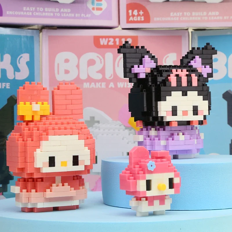 Disney Kuromi LinaBell Hello Kitty Building Blocks Princess Cartoon Figrues Bricks Children\'s Assembly Toys Model Halloween Gift